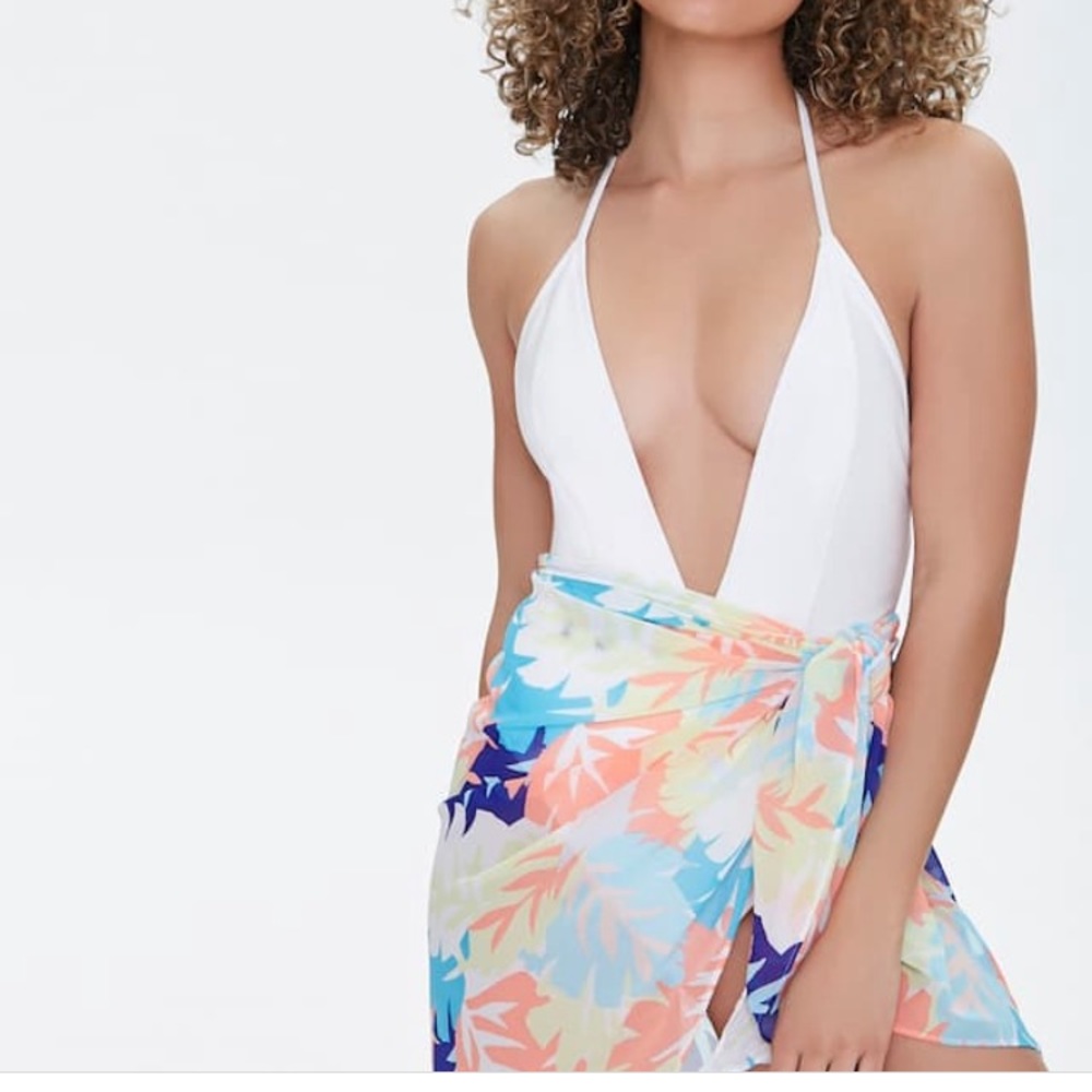 🆕 (2 items) forever 21 swimsuit and sarong